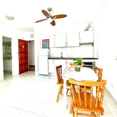 Apartamento De Un Dormitorio, En Playa Paraiso * Playa Paraiso