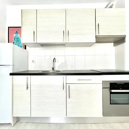 Apartamento De Un Dormitorio, En Playa Paraiso Apartman