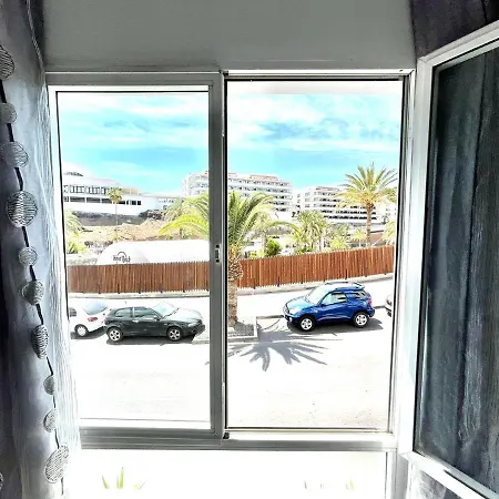 Apartamento De Un Dormitorio, En Playa Paraiso *